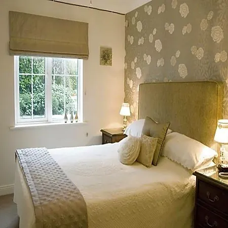Rivermount House Hotel